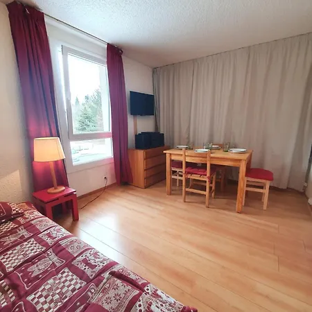 In For 4 Apartment